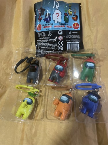 Among backpack hanger - 3",